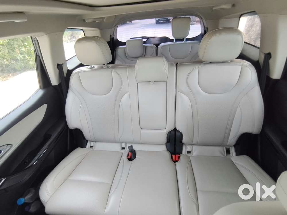 Mahindra Xuv700 Ax7 Luxury Pack Awd, 2022, Diesel