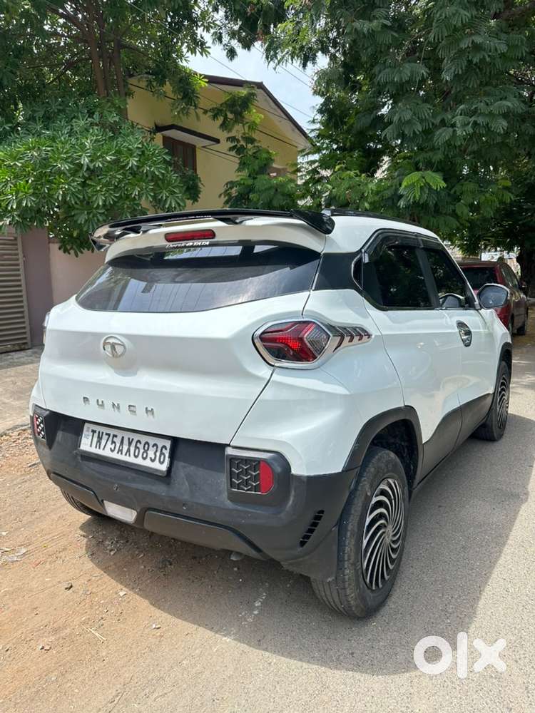 Tata Punch Petrol 2323