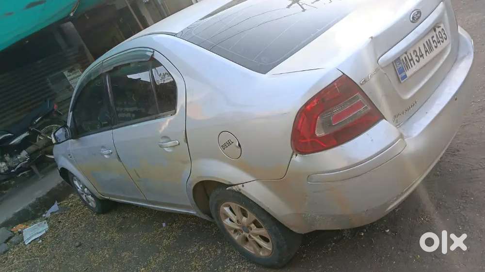 Ford Fiesta Classic 2015 Diesel 195000 Km Driven