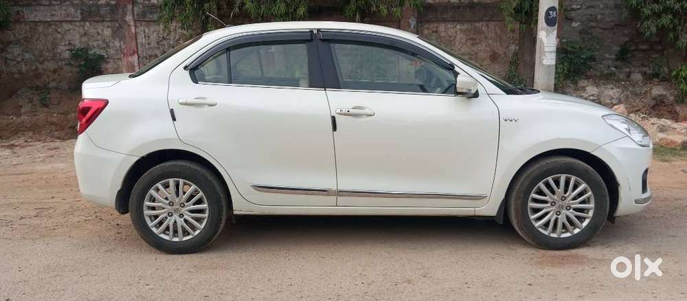 Maruti Suzuki Swift Dzire Amt Zxi, 2018, Petrol