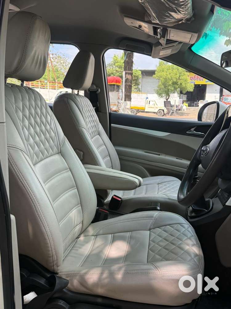 Mahindra Marazzo M6, 2021, Diesel