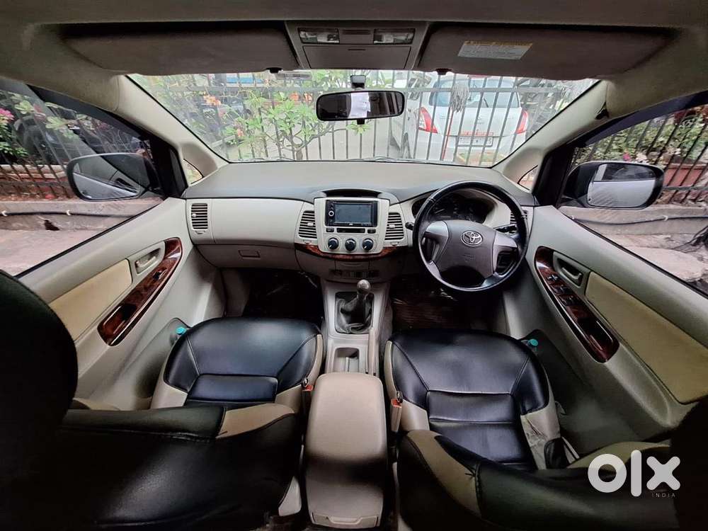 Toyota Innova 2.5 G (diesel) 8 Seater, 2012, Diesel