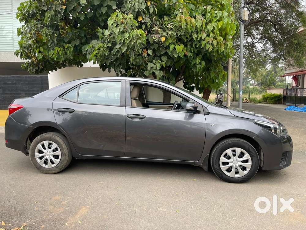 Toyota Corolla Altis 1.8 J, 2016, Petrol