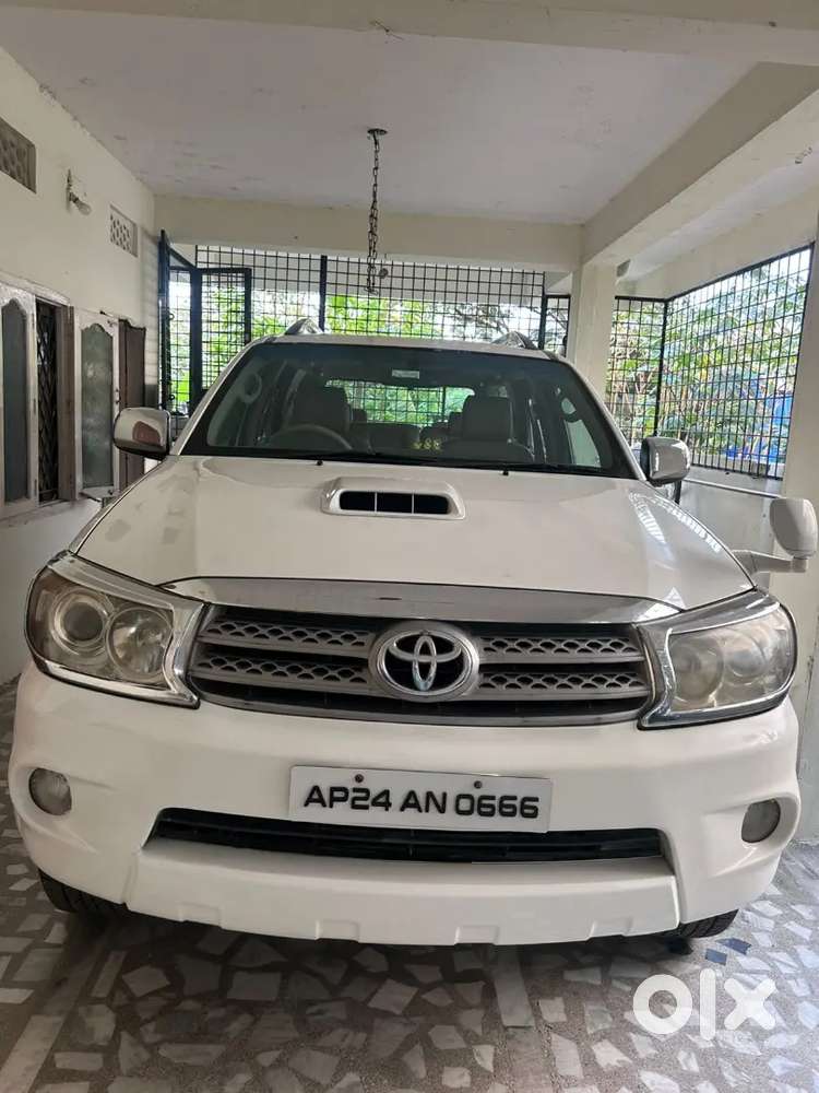 Toyota Fortuner Diesel 2011 4x4