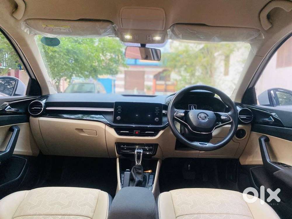 Skoda Slavia 1.0 Ambition Tsi, 2023, Petrol