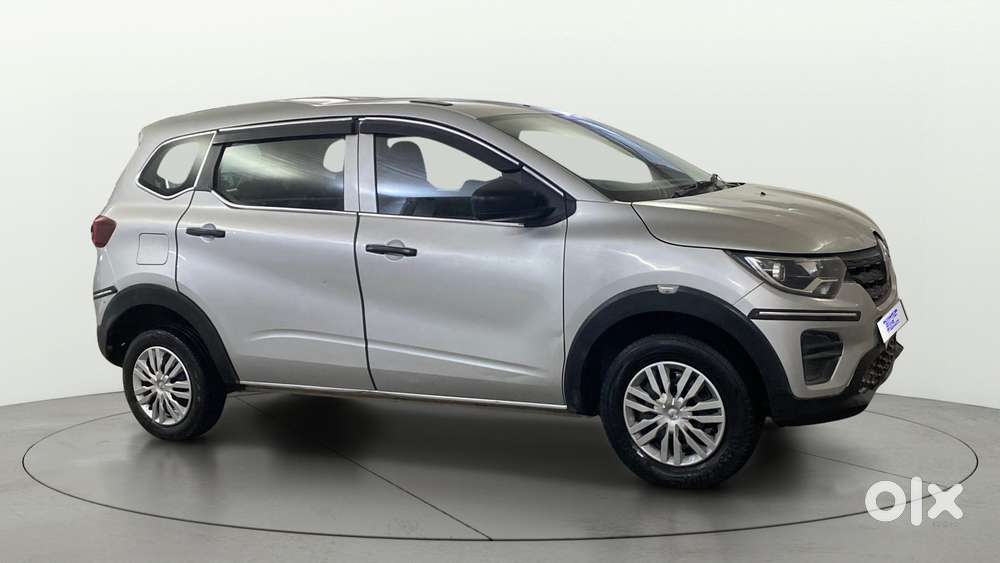 Renault Triber 1.0 Rxe, 2023, Petrol