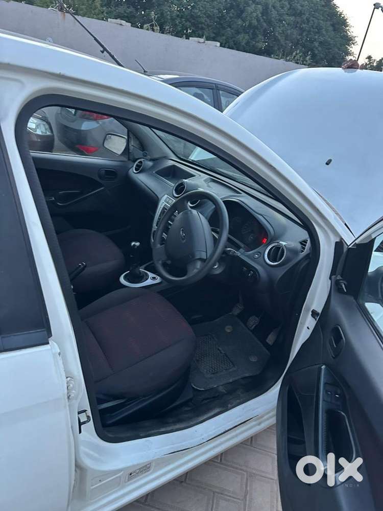 Ford Figo 2012 Petrol 52000 Km Driven