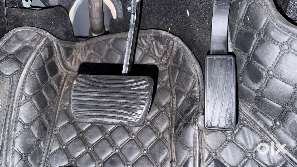 Mahindra Xuv700 2.0 Ax 7 Petrol At Str, 2023, Diesel
