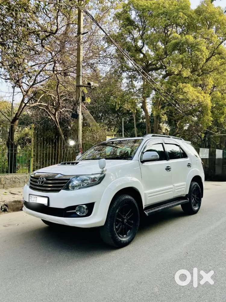 2015 Toyota Fortuner Suv