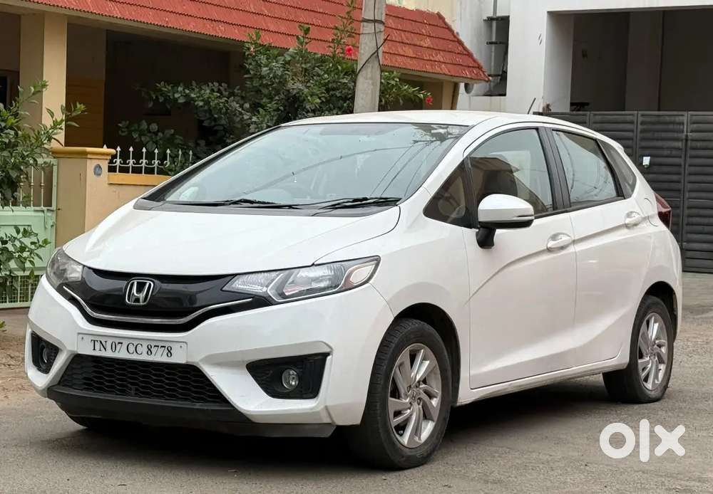 Honda Jazz 2015 Petrol 46000 Km Driven Company Service Record