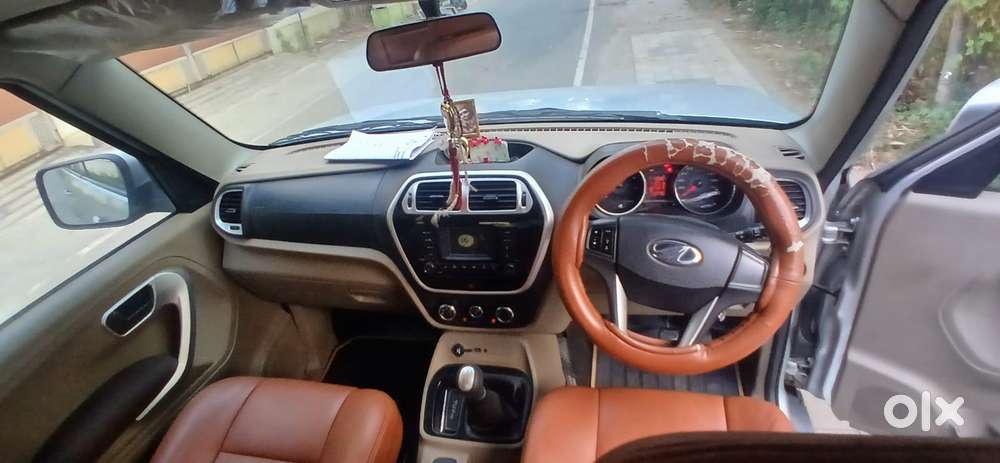 Mahindra Tuv 300 Mhawk100 T8, 2017, Diesel