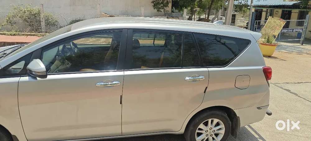 Toyota Innova Crysta 2020 Diesel 142000 Km Driven