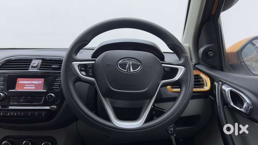 Tata Tiago Xza, 2017, Petrol