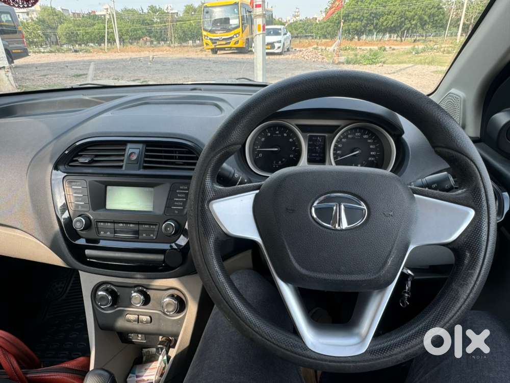 Tata Tiago Petrol 2018
