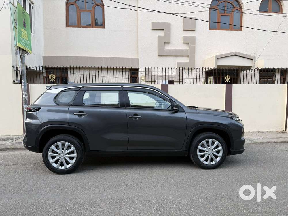 Maruti Suzuki Grand Vitara 1.5 Delta Smart Hybrid At, 2023, Petrol