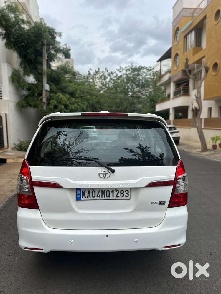 Toyota Innova 2.5 G (diesel) 8 Seater Bs Iv, 2015, Diesel