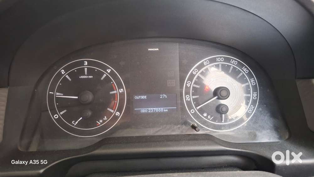 Toyota Innova Crysta 2.4 Gx Mt 8s, 2016, Diesel