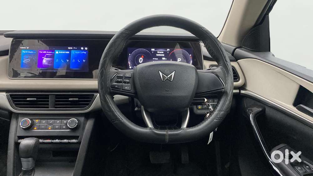 Mahindra Xuv700 2.2 Ax 5 Diesel At 7 Str, 2023, Diesel