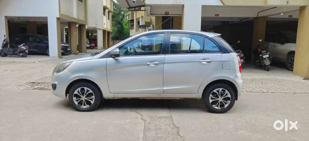 Tata Bolt Revotron Xt, 2015, Petrol
