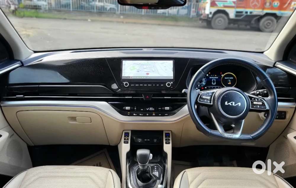Kia Carens 1.5 Luxury Plus Turbo Dct 7 Str, 2024, Petrol