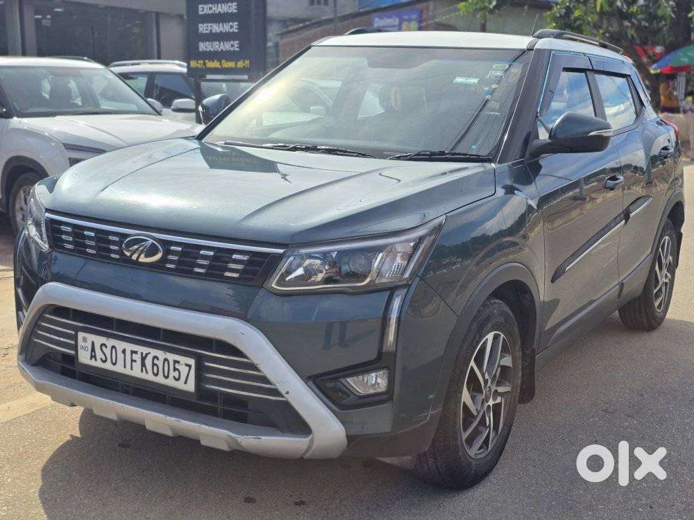 Mahindra Xuv300 W8 Option Dual Tone, 2023, Petrol