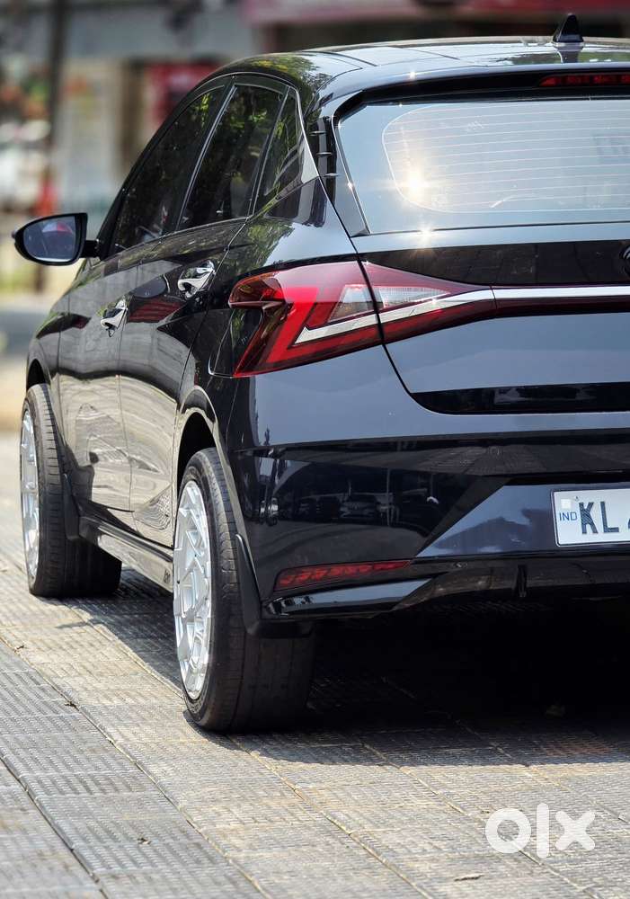 Hyundai I20 Asta (o) 1.2 Mt, 2023, Petrol