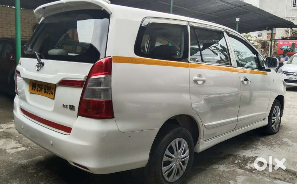 Toyota Innova 2.5 G (diesel) 8 Seater, 2015, Diesel