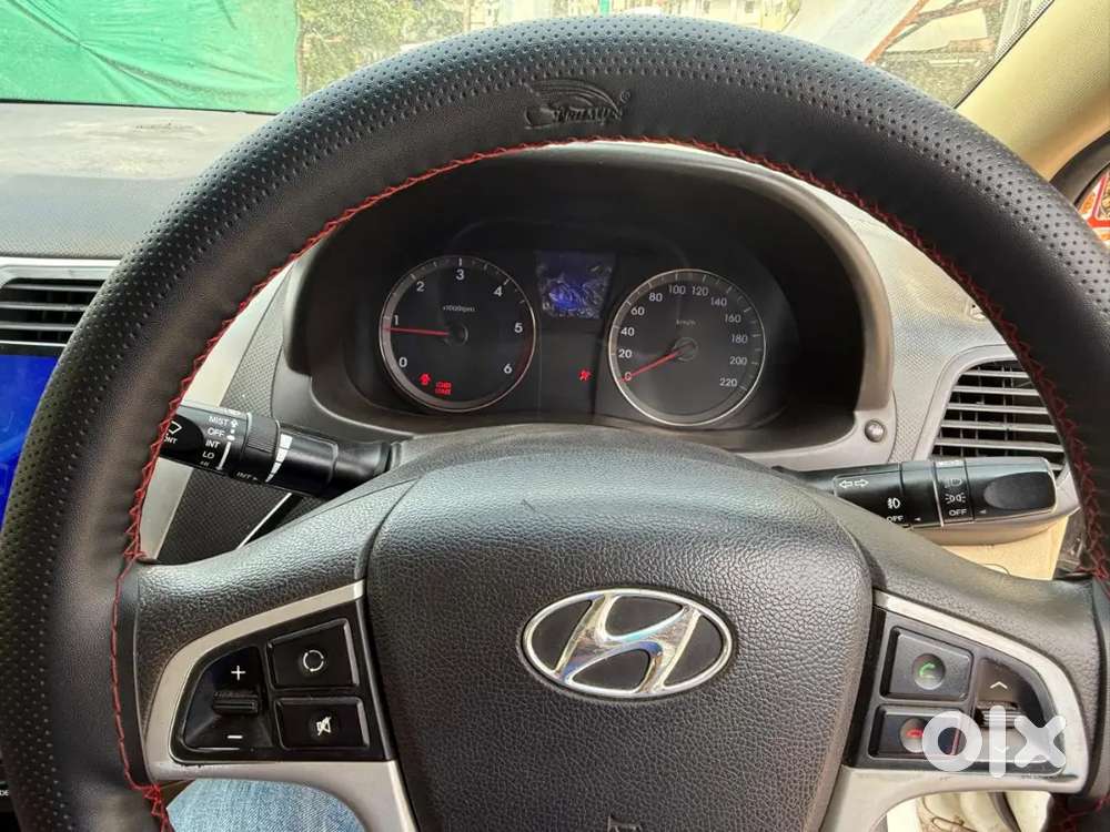 Hyundai Verna 1.6 Sx 2011