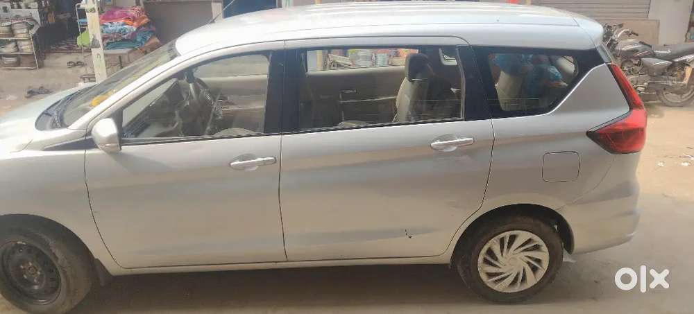 Maruti Ertiga Vxi 2025