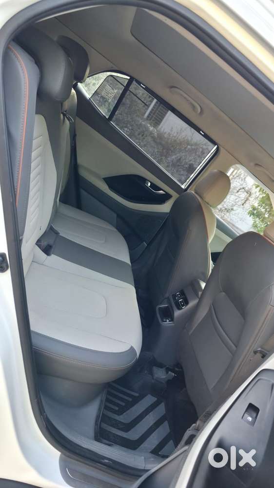 Hyundai Creta 1.5 Sx (o) Ivt Petrol, 2025, Petrol