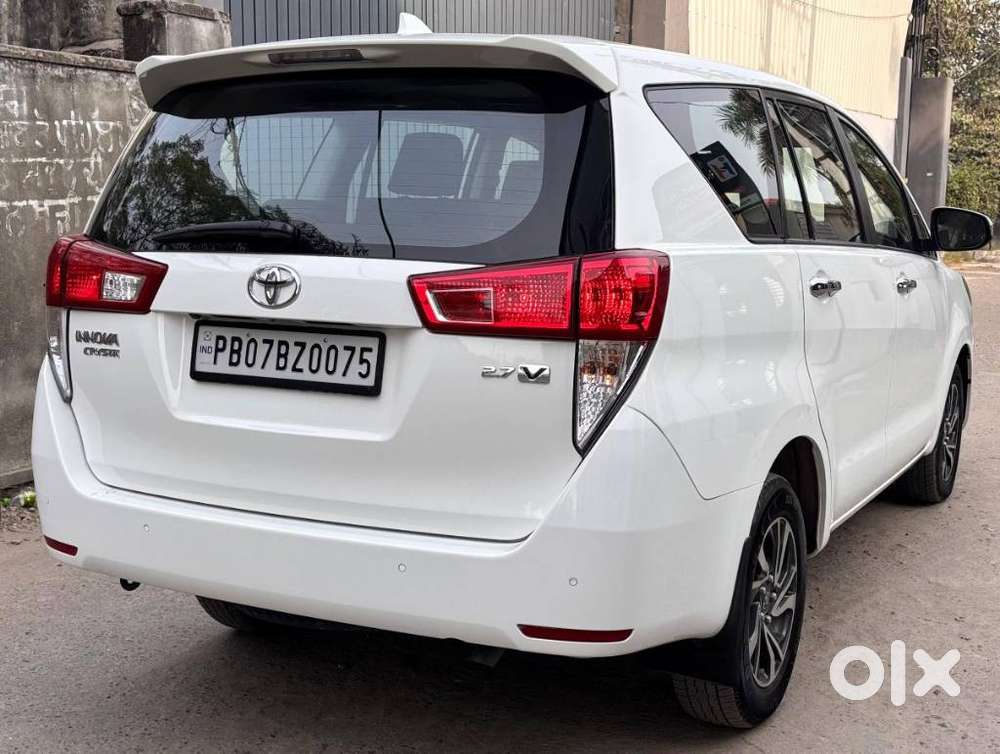 Toyota Innova Crysta, 2022, Petrol