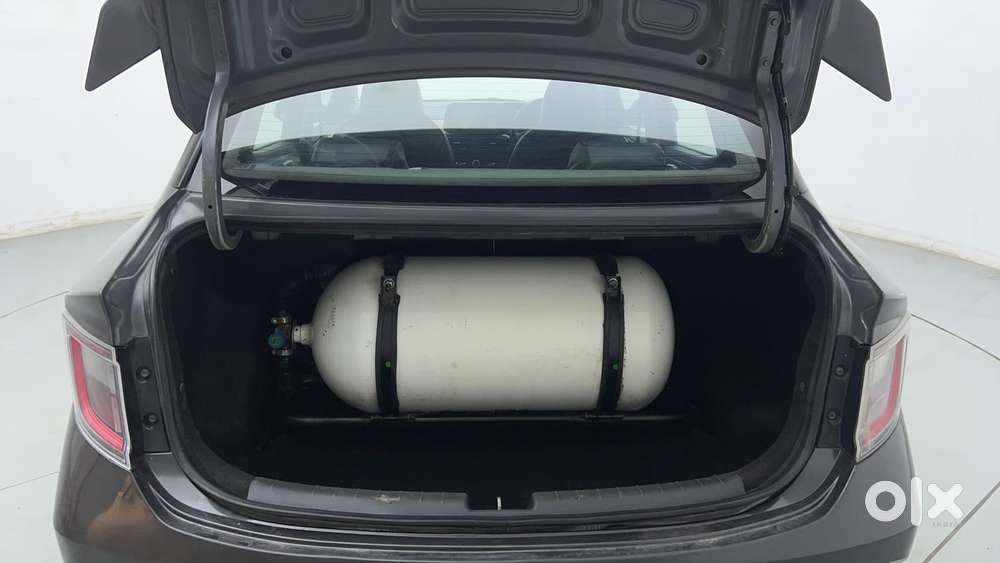 Hyundai Aura 1.2 Sx Cng, 2023, Cng & Hybrids