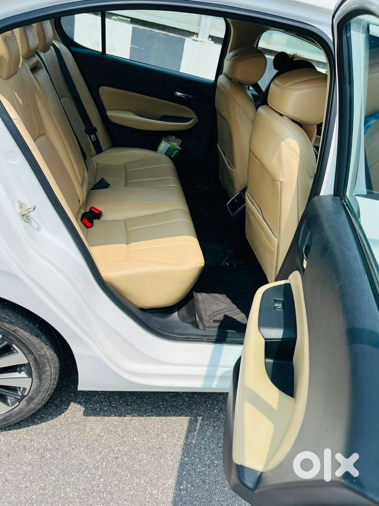 2024 / 2025 Honda  City Zx Petrol Doctor Driven