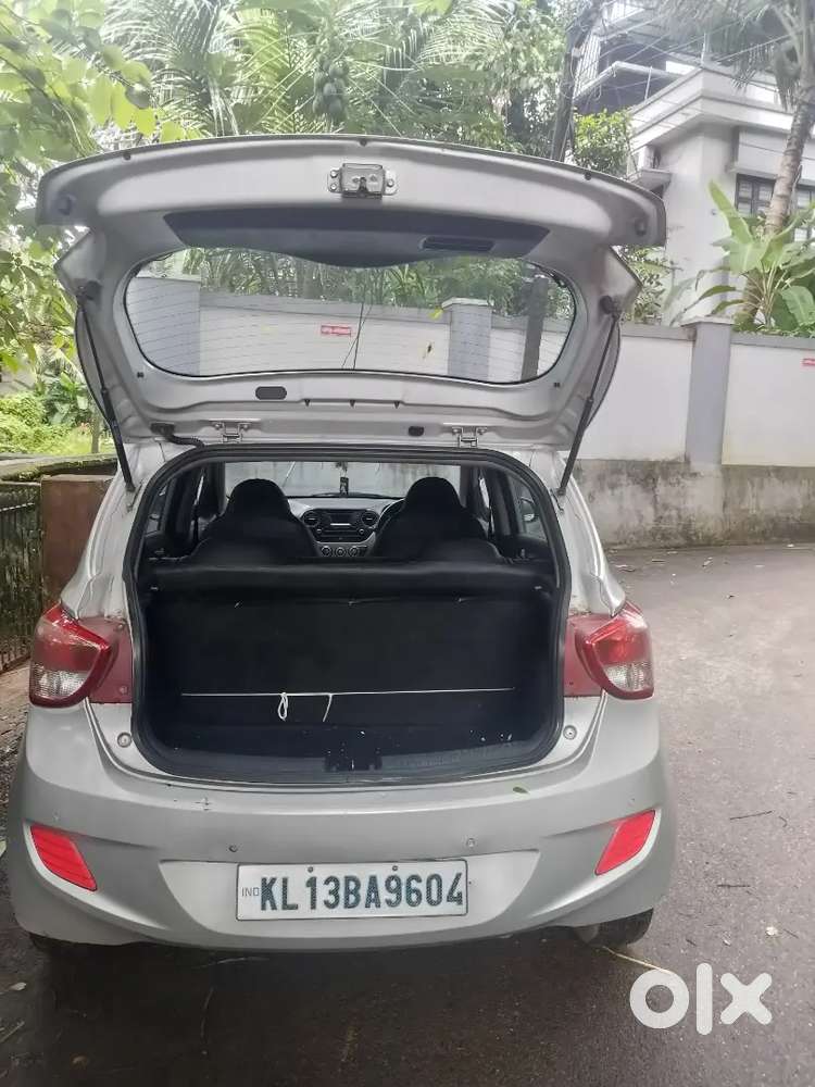 Hyundai I10 Sportz Diesel 2015 72km Driven Neat Vehicle