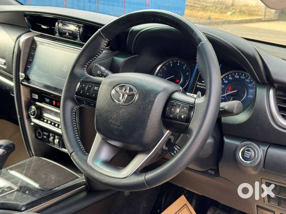 Toyota Fortuner 4x2 At 2.7 Petrol, 2023, Petrol