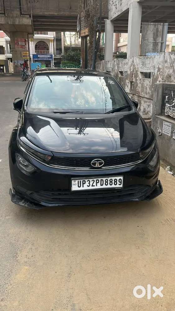 Tata Altroz Dark Edition