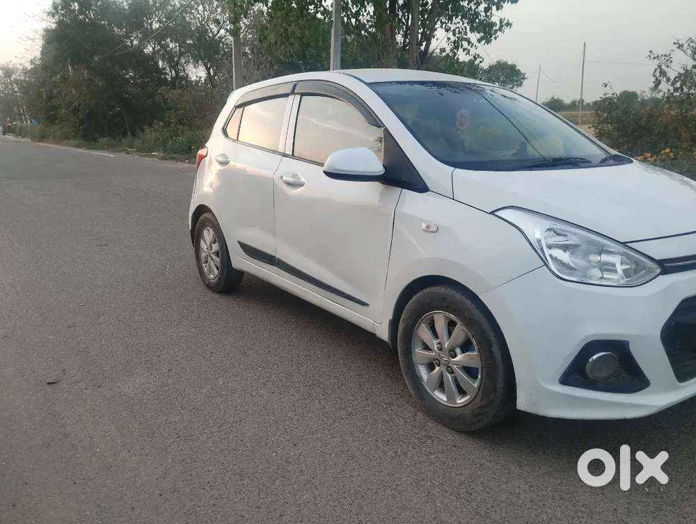 Hyundai Grand I10 2015 Diesel 72000 Km Driven