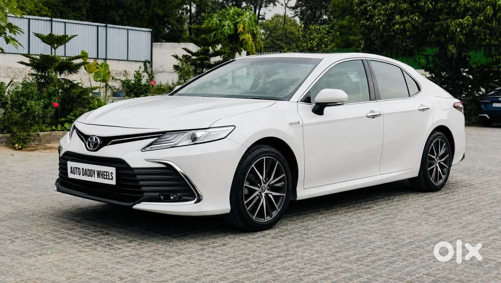 Toyota Camry Hybrid, 2024, Petrol