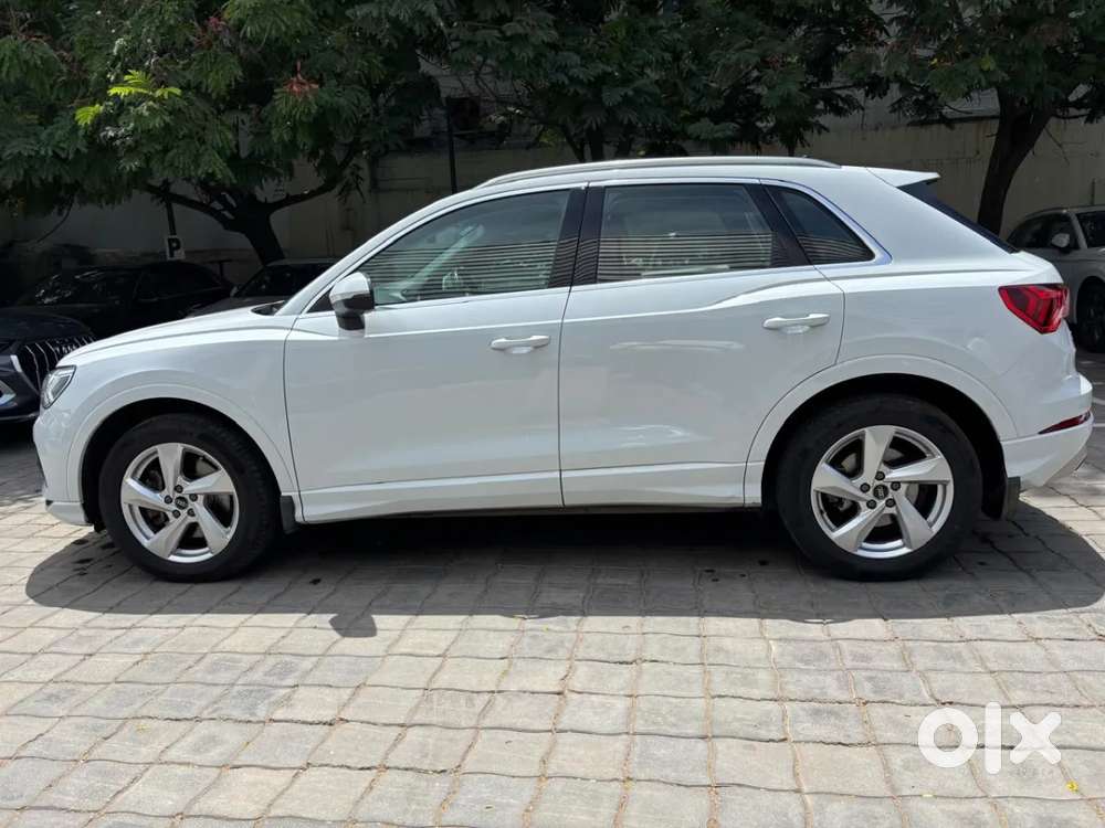 Audi Q3 40 Tfsi Premium Plus, 2023, Petrol