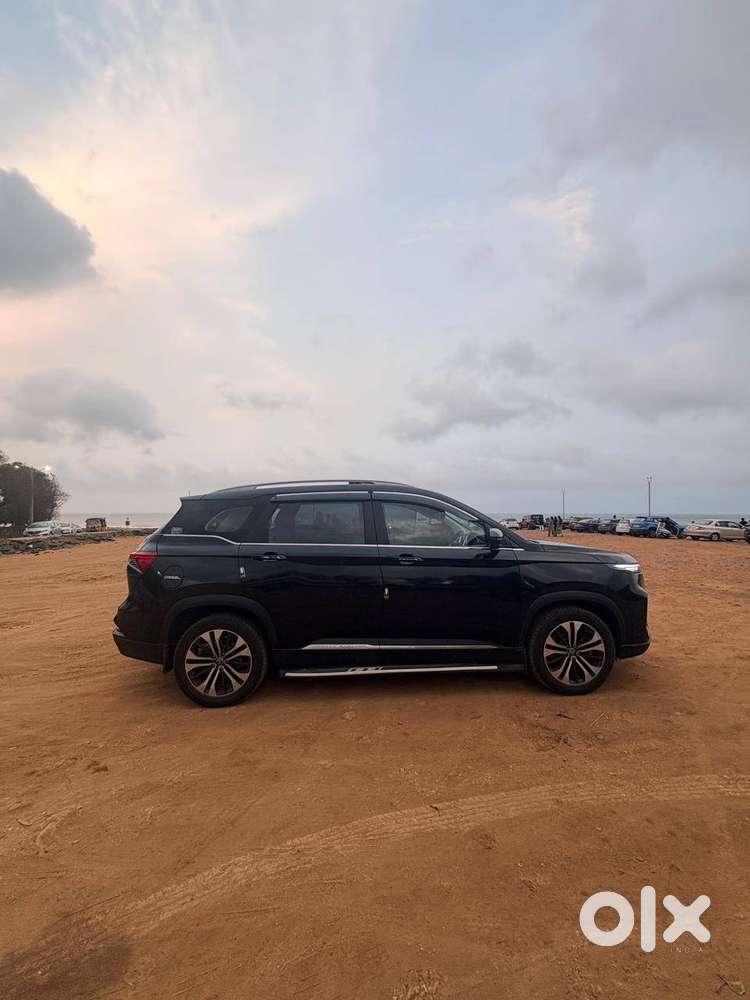 Mg Hector Plus 2022 Diesel 11800 Km Driven