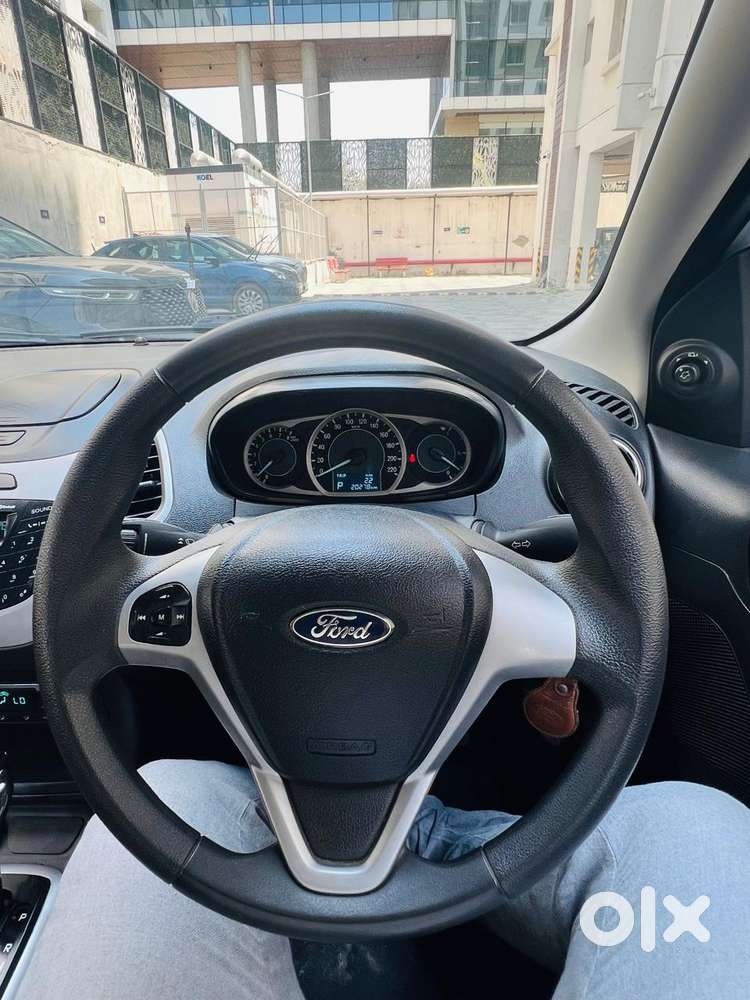 Ford Figo Titanium, 2016, Petrol