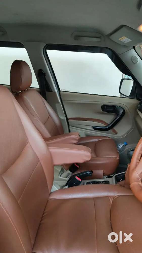 Mahindra Tuv 300 2018