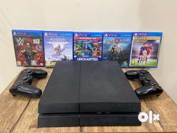 Playstation 4 online with 2 controllers