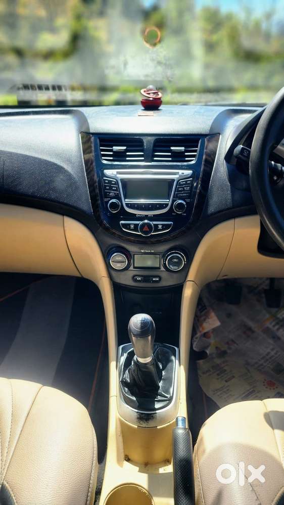 Hyundai Verna Fluidic 1.6 Vtvt Sx, 2012, Petrol