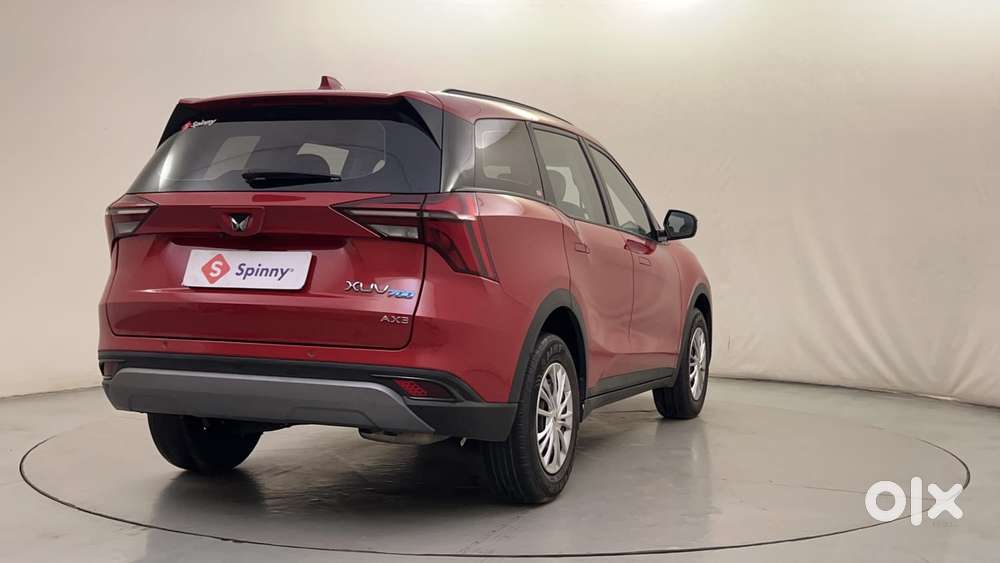 Mahindra Xuv700 2.0 Ax 3 Petrol At 5 Str, 2022, Petrol
