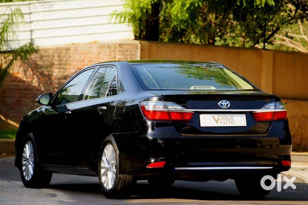 Toyota Camry Hybrid 2.5, 2017, Cng & Hybrids