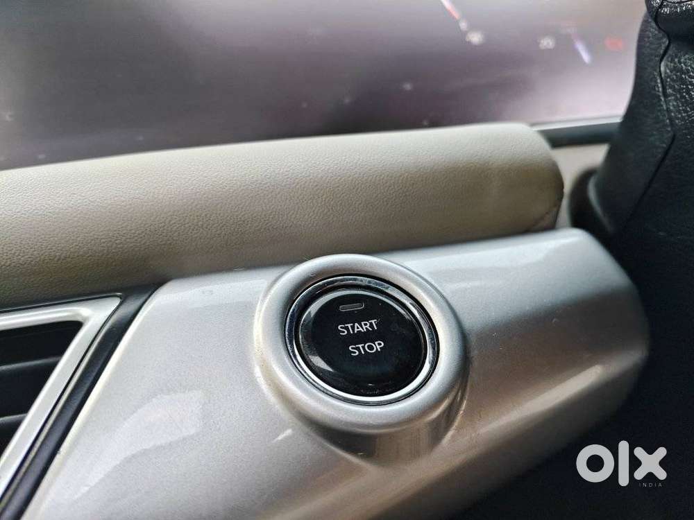 Mahindra Xuv700 2.2 Ax 7 Diesel At Luxury Pack Str, 2023, Petrol