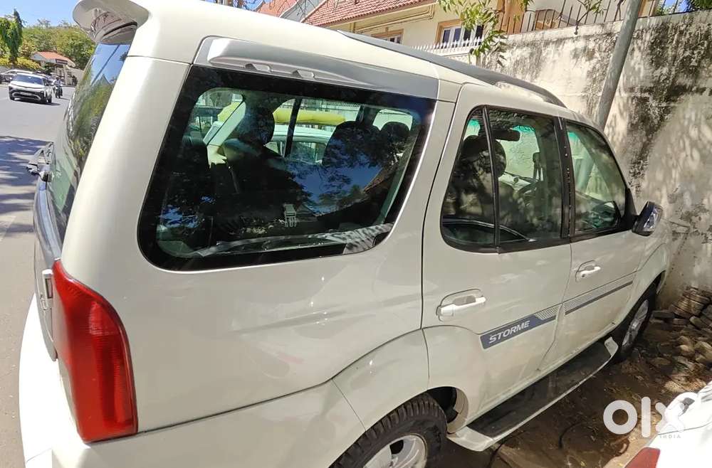 Tata Safari Storme 2013 Diesel Well Maintained