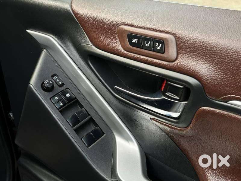 Toyota Innova Hycross 2.0 Zx (o) Hybrid 7 Str, 2024, Petrol