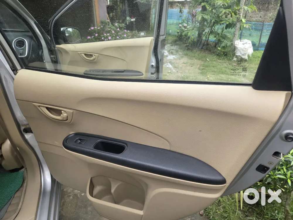 Honda Mobilio 2014 Petrol Well Maintained And Brand New Condition